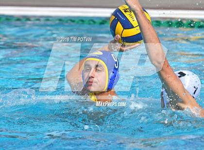 Thumbnail 2 in Grossmont vs La Jolla (CIF D2 SDS Regional) photogallery.