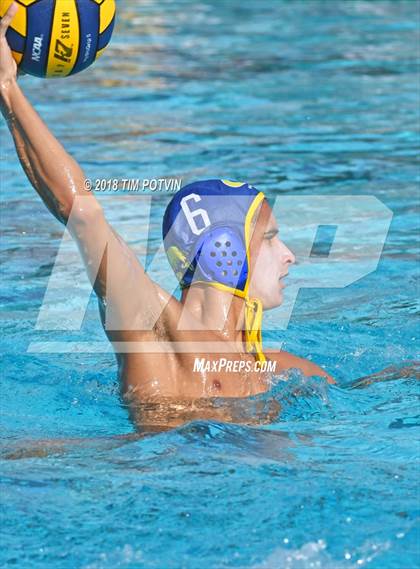 Thumbnail 2 in Grossmont vs La Jolla (CIF D2 SDS Regional) photogallery.
