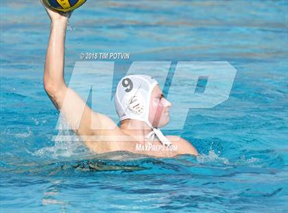Thumbnail 2 in Grossmont vs La Jolla (CIF D2 SDS Regional) photogallery.