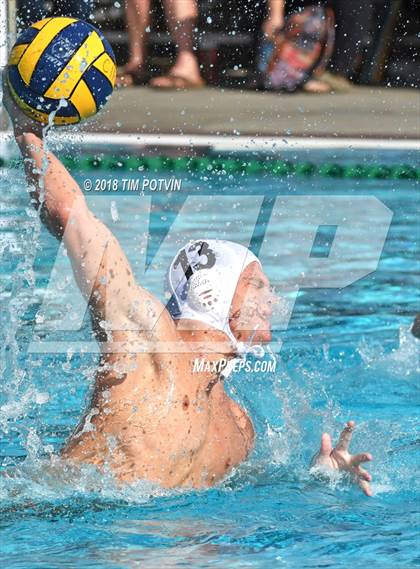 Thumbnail 1 in Grossmont vs La Jolla (CIF D2 SDS Regional) photogallery.