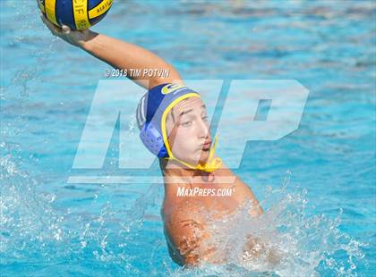 Thumbnail 1 in Grossmont vs La Jolla (CIF D2 SDS Regional) photogallery.