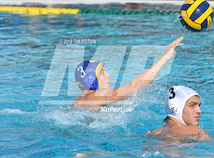 Thumbnail 2 in Grossmont vs La Jolla (CIF D2 SDS Regional) photogallery.