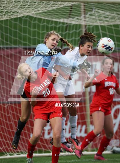 Thumbnail 1 in Heritage vs. Rock Canyon (CHSAA 5A Semi-Final) photogallery.
