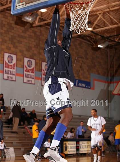 Thumbnail 2 in Montclair Prep vs. St. Bernard (CIF SS Playoffs) photogallery.