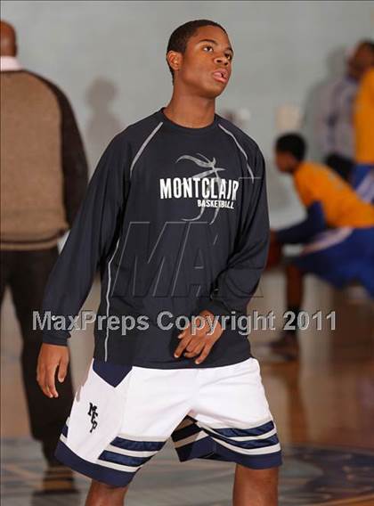 Thumbnail 3 in Montclair Prep vs. St. Bernard (CIF SS Playoffs) photogallery.