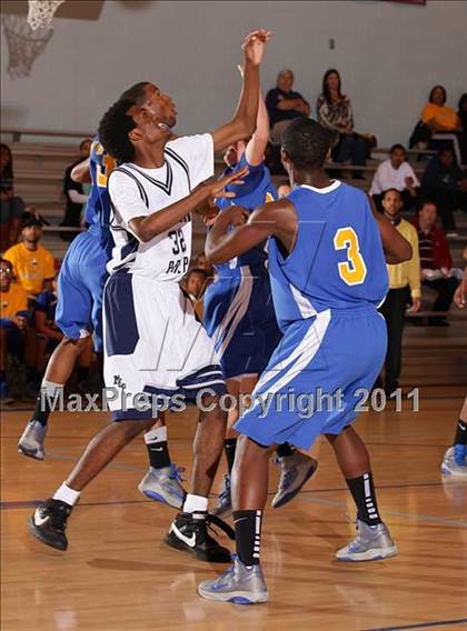 Thumbnail 2 in Montclair Prep vs. St. Bernard (CIF SS Playoffs) photogallery.