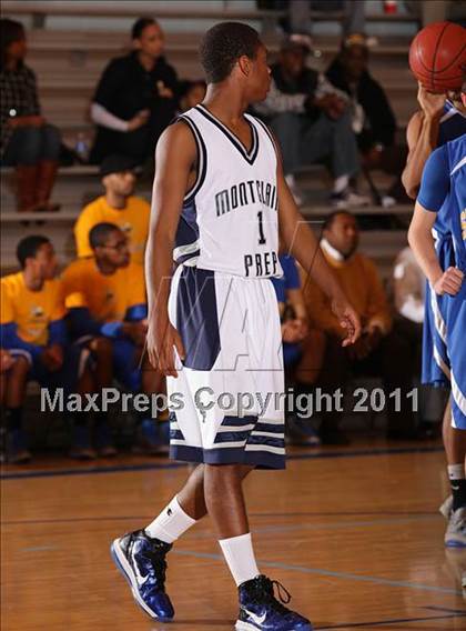 Thumbnail 2 in Montclair Prep vs. St. Bernard (CIF SS Playoffs) photogallery.