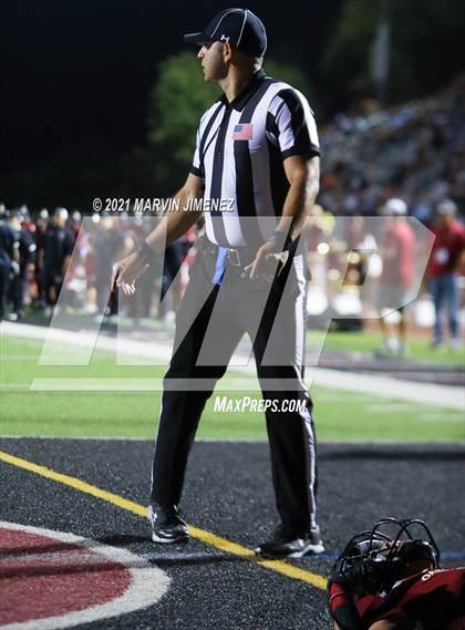 Thumbnail 3 in Oaks Christian vs Sierra Canyon photogallery.