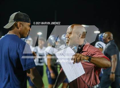 Thumbnail 1 in Oaks Christian vs Sierra Canyon photogallery.