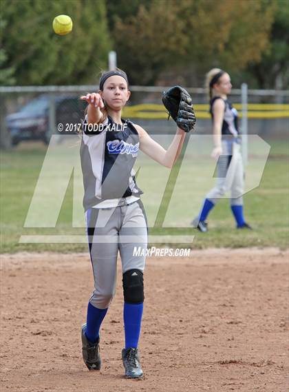 Thumbnail 3 in Putnam @ Killingly photogallery.