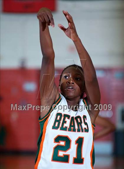 Thumbnail 3 in Ramona @ Poly (Lady Bears Holiday Classic) photogallery.