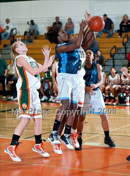 Thumbnail 1 in Ramona @ Poly (Lady Bears Holiday Classic) photogallery.