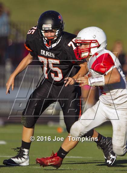 Thumbnail 1 in JV: Red Hook @ Marlboro Central photogallery.