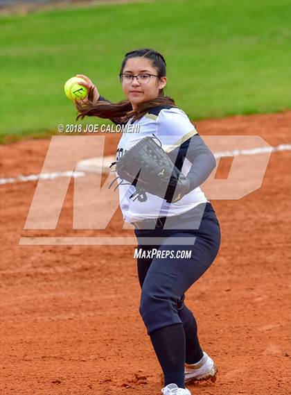 Thumbnail 3 in Cigarroa vs Edison [Thomas A.] (SAISD Softball Tournament) photogallery.