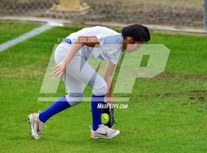 Thumbnail 3 in Cigarroa vs Edison [Thomas A.] (SAISD Softball Tournament) photogallery.
