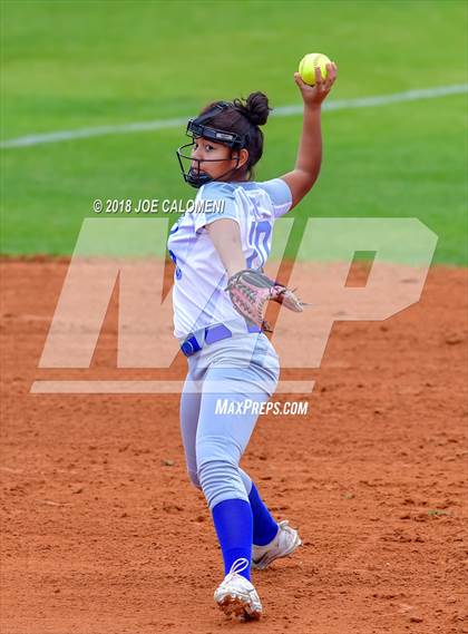 Thumbnail 3 in Cigarroa vs Edison [Thomas A.] (SAISD Softball Tournament) photogallery.