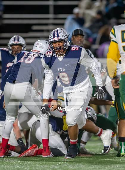 Thumbnail 2 in Terry Sanford vs. Pine Forest photogallery.