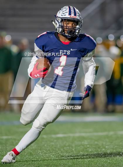 Thumbnail 3 in Terry Sanford vs. Pine Forest photogallery.
