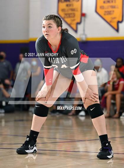 Thumbnail 2 in Mater Dei vs. Torrey Pines (Durango Fall Classic) photogallery.