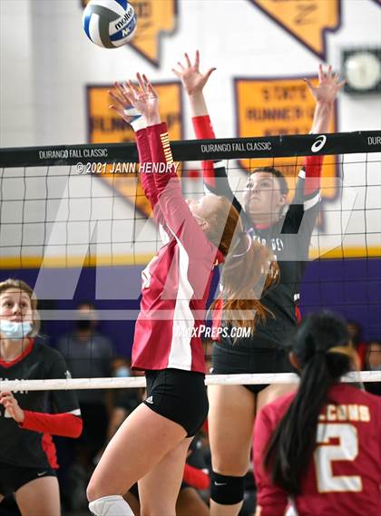 Thumbnail 1 in Mater Dei vs. Torrey Pines (Durango Fall Classic) photogallery.