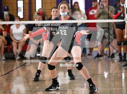 Thumbnail 2 in Mater Dei vs. Torrey Pines (Durango Fall Classic) photogallery.