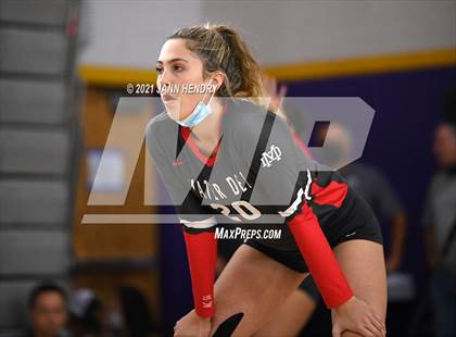 Thumbnail 3 in Mater Dei vs. Torrey Pines (Durango Fall Classic) photogallery.