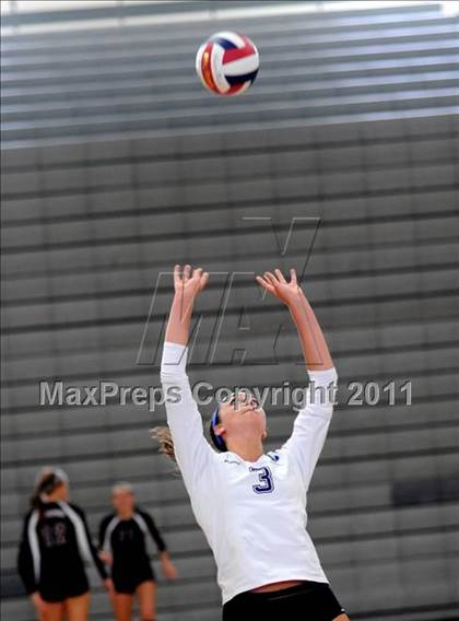 Thumbnail 3 in Coronado vs. La Costa Canyon (Durango Fall Classic) photogallery.