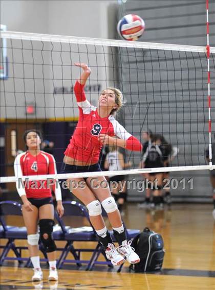 Thumbnail 2 in Coronado vs. La Costa Canyon (Durango Fall Classic) photogallery.
