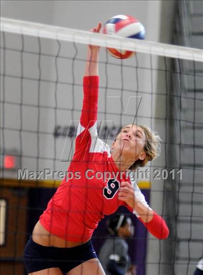 Thumbnail 1 in Coronado vs. La Costa Canyon (Durango Fall Classic) photogallery.