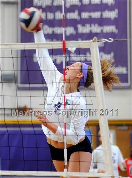 Thumbnail 2 in Coronado vs. La Costa Canyon (Durango Fall Classic) photogallery.