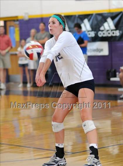 Thumbnail 2 in Coronado vs. La Costa Canyon (Durango Fall Classic) photogallery.