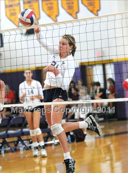 Thumbnail 3 in Coronado vs. La Costa Canyon (Durango Fall Classic) photogallery.