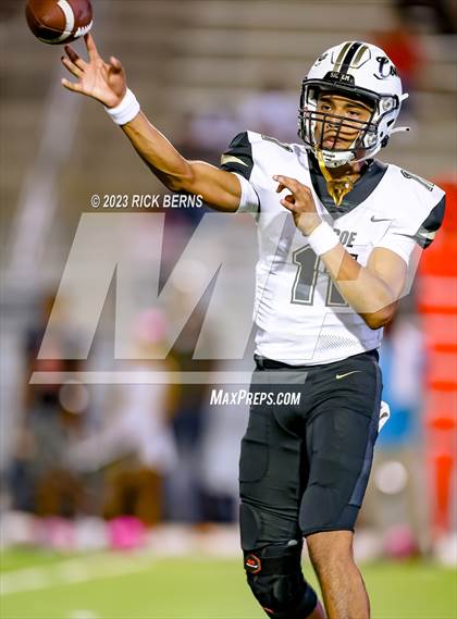 Thumbnail 3 in Conroe vs Grand Oaks photogallery.