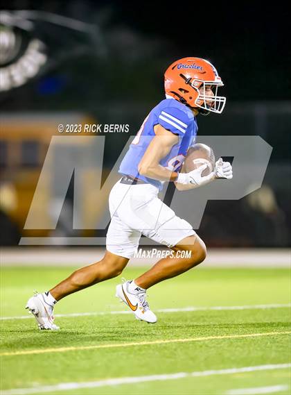 Thumbnail 3 in Conroe vs Grand Oaks photogallery.