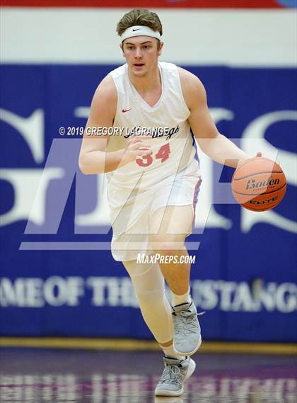 Thumbnail 2 in Azle vs Grapevine photogallery.