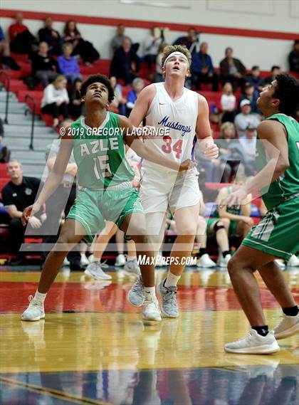 Thumbnail 3 in Azle vs Grapevine photogallery.
