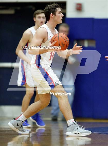 Thumbnail 2 in Azle vs Grapevine photogallery.