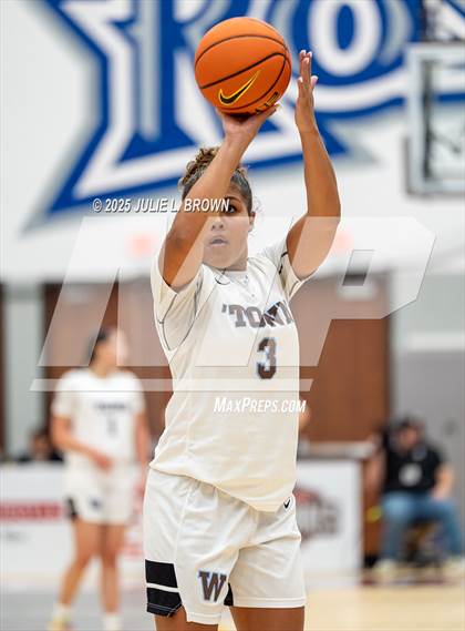 Thumbnail 1 in IMG Academy vs Westtown (Chipotle Nationals Semifinal) photogallery.