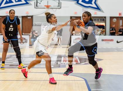 Thumbnail 3 in IMG Academy vs Westtown (Chipotle Nationals Semifinal) photogallery.
