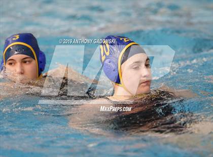 Thumbnail 2 in Lake Forest vs Maine East (Windy City Classic - 3rd Place Match) photogallery.