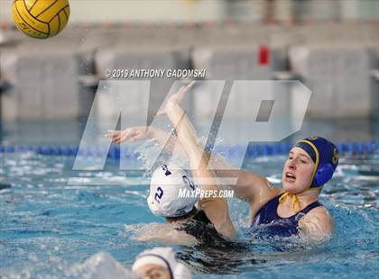 Thumbnail 3 in Lake Forest vs Maine East (Windy City Classic - 3rd Place Match) photogallery.