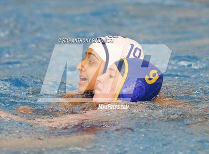 Thumbnail 3 in Lake Forest vs Maine East (Windy City Classic - 3rd Place Match) photogallery.