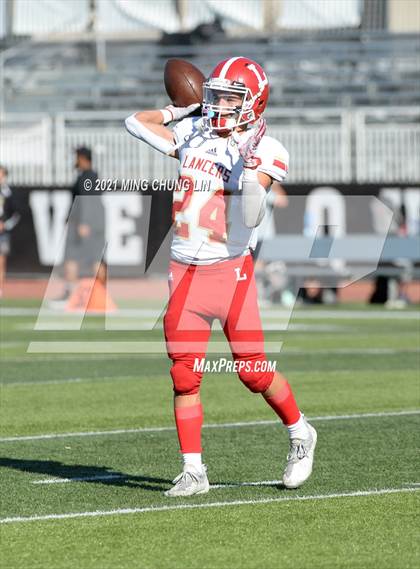 Thumbnail 3 in Orange Lutheran @ JSerra Catholic photogallery.