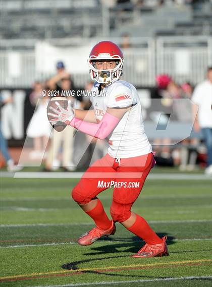 Thumbnail 2 in Orange Lutheran @ JSerra Catholic photogallery.