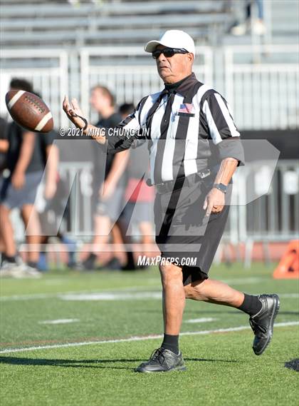 Thumbnail 2 in Orange Lutheran @ JSerra Catholic photogallery.