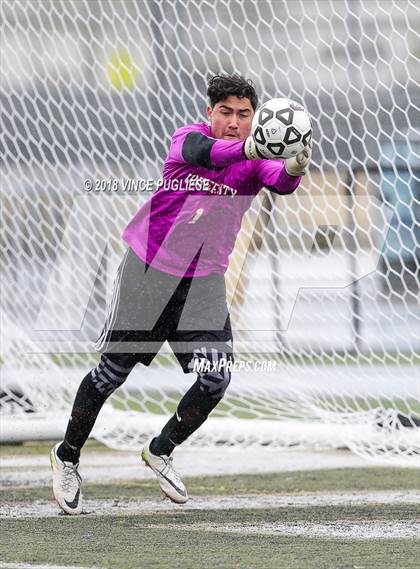 Thumbnail 2 in University vs. San Pedro (CIF LACS D4 Final) photogallery.