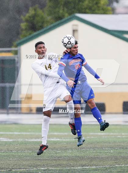 Thumbnail 2 in University vs. San Pedro (CIF LACS D4 Final) photogallery.