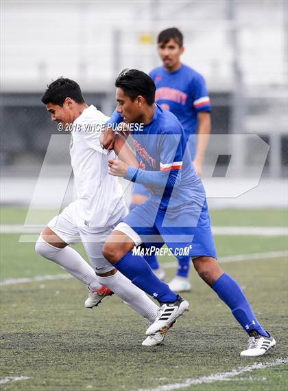 Thumbnail 3 in University vs. San Pedro (CIF LACS D4 Final) photogallery.