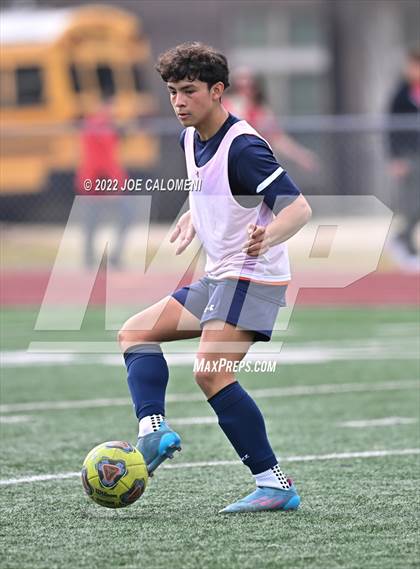 Thumbnail 3 in Lee @ Central Catholic photogallery.