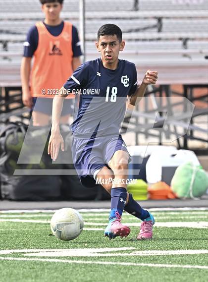 Thumbnail 3 in Lee @ Central Catholic photogallery.